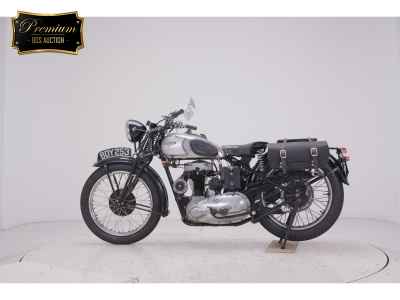 Triumph T70