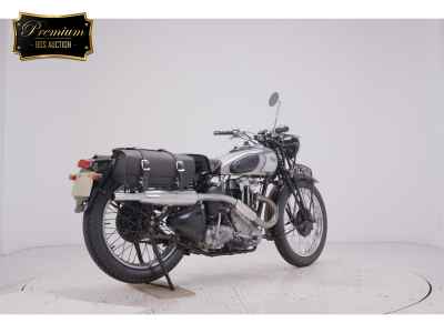Triumph T70