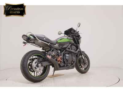 Kawasaki Z900RS Cafe 2025