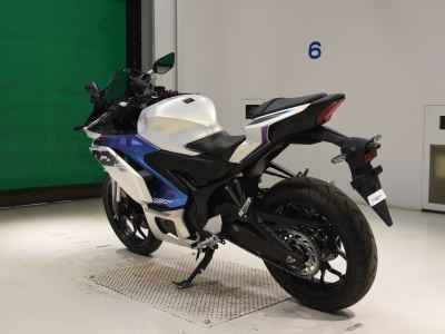 Yamaha YZF-R3 2025