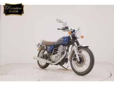 Yamaha SR400 2021