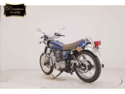 Yamaha SR400 2021
