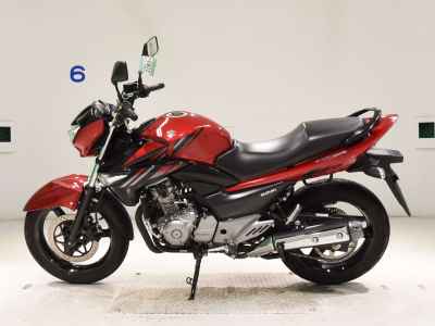 Suzuki GSR250