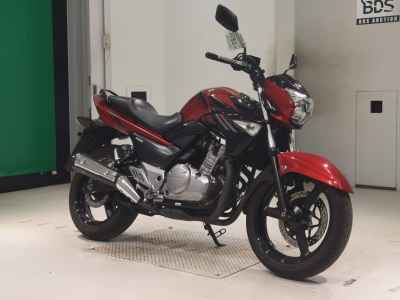 Suzuki GSR250