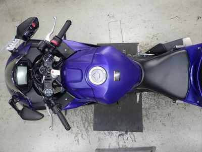 Yamaha YZF-R25 2023