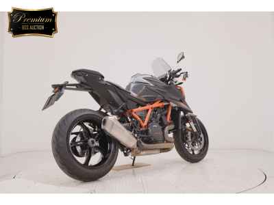 KTM 1290 Super Duke R 2020