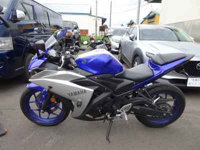 Yamaha YZF-R25 2015