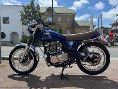 Yamaha SR400 2021