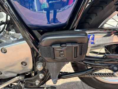 Yamaha SR400 2021