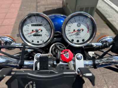 Yamaha SR400 2021