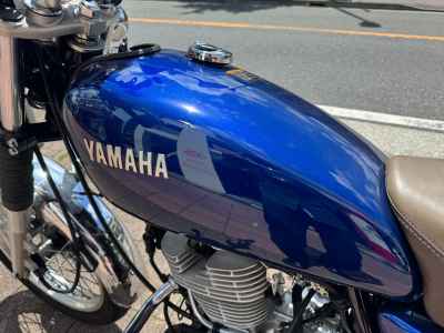 Yamaha SR400 2021