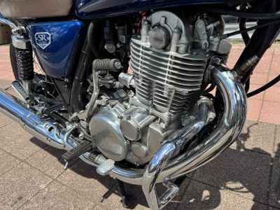 Yamaha SR400 2021