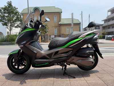 Kawasaki J300 2015