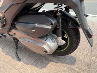 Kawasaki J300 2015