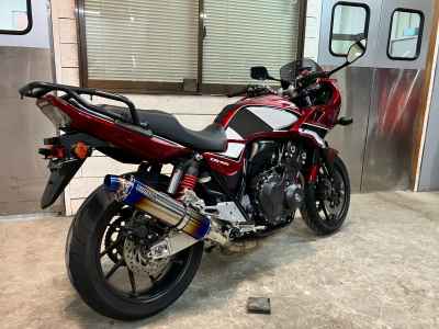 Honda CB400 Super Boldor 2020