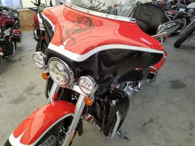 Harley-Davidson FLHTCUSE7 CVO 2012
