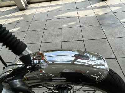 Yamaha SR400 2021