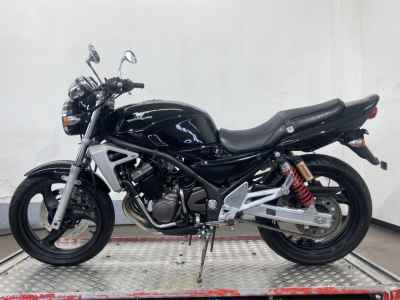 Kawasaki Balius ZR250