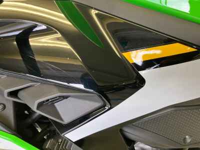 Kawasaki Ninja ZX-4RR KRT Edition 2025