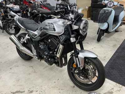 Honda CB1000F 2025