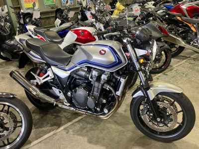 Honda CB1300SF 2023