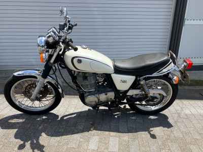 Yamaha SR400 2012