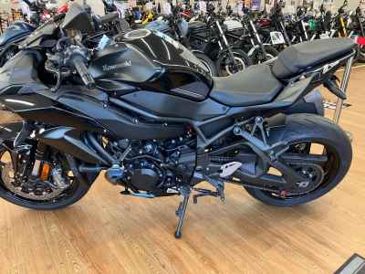 Kawasaki Z1000 2021