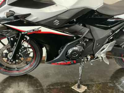 Suzuki GSX250R