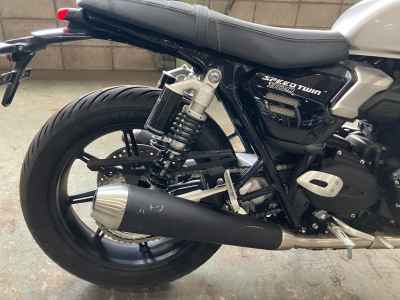 Triumph Speed Twin 900 2025