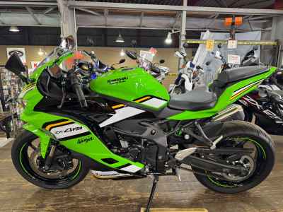 Kawasaki Ninja ZX-4RR KRT Edition 2025