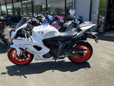 Yamaha YZF-R7 2023