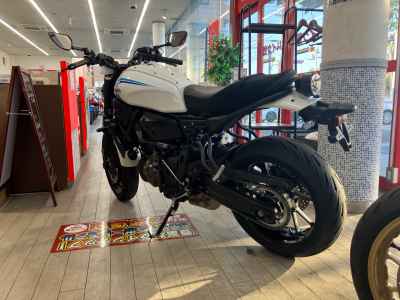 Yamaha XSR700 2022