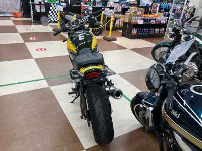 Kawasaki Z900RS 2023