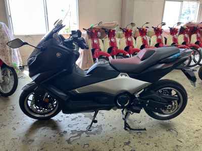 Yamaha TMAX 560 25th Anniversary 2026