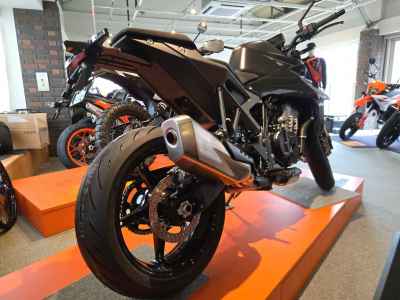 KTM 990 Duke 2024