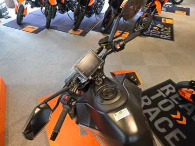 KTM 990 Duke 2024
