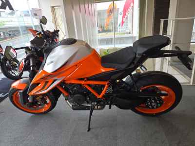 KTM 1290 Super Duke R Evo 2023