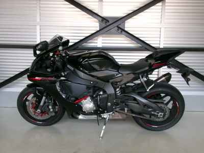 Yamaha YZF-R1 2015