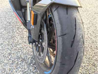 BMW M1000R 2025