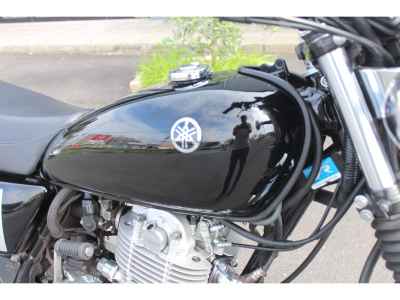 Yamaha SR400 2020