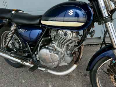 Suzuki ST250E