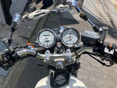 Yamaha SR400 2012
