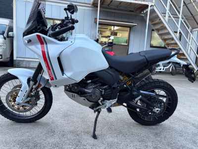 Ducati DesertX 2024