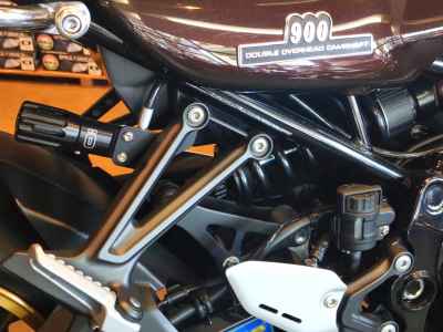 Kawasaki Z900RS 2022