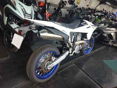 Suzuki DR-Z4SM 2025