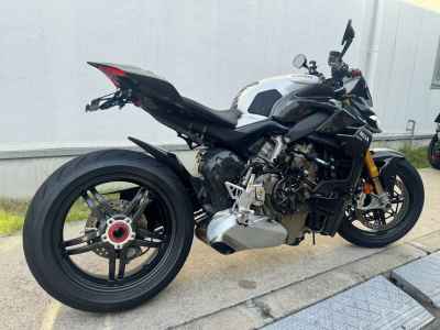 Ducati Streetfighter V4S 2021