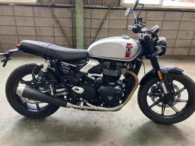 Triumph Speed Twin 900 2025