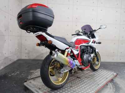 Honda CB400 Super Boldor 2011