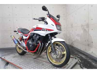 Honda CB400 Super Boldor 2011