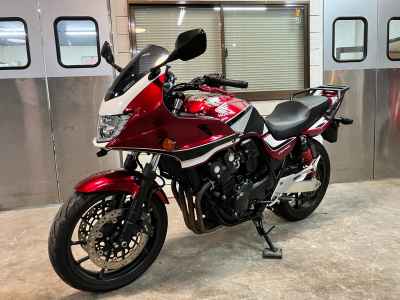 Honda CB400 Super Boldor 2020